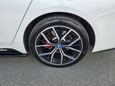 2023 BMW 530
