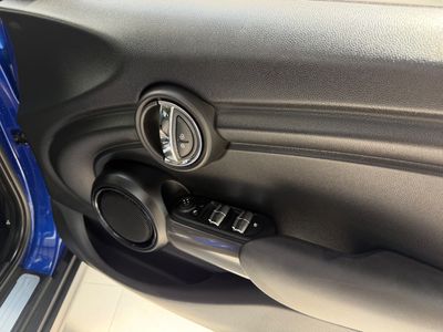 2019 Mini Hatch
