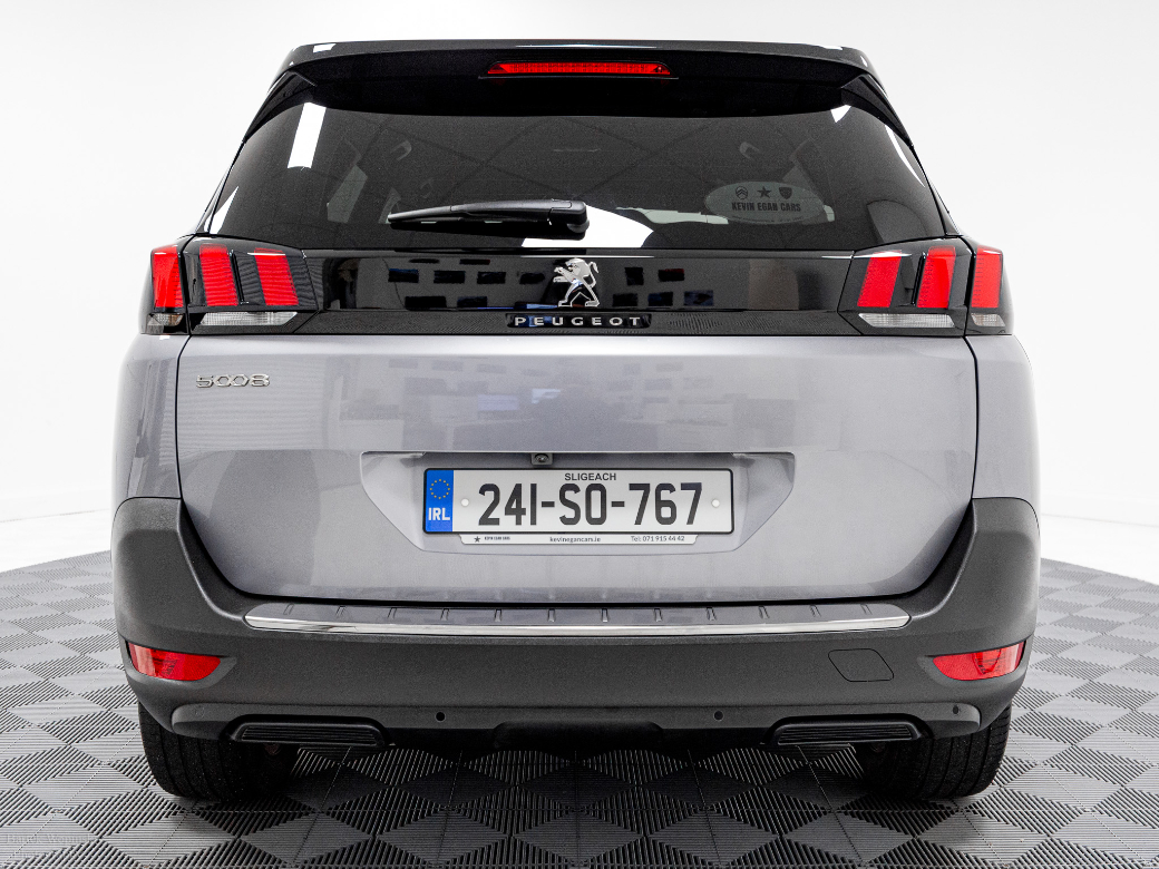 2024 Peugeot 5008