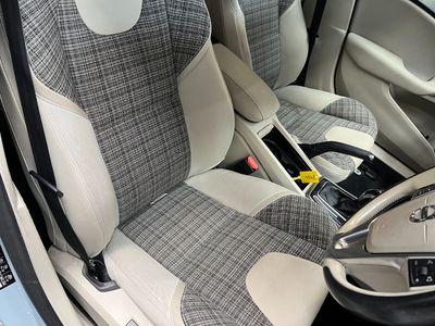 2019 Volvo V40