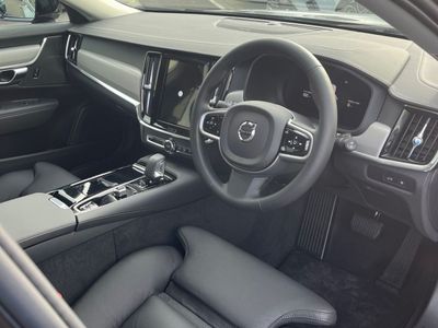 2026 Volvo V90