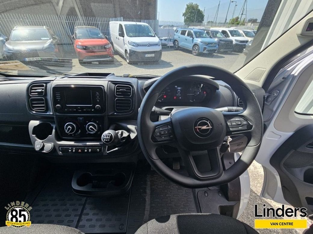 2026 Opel Movano