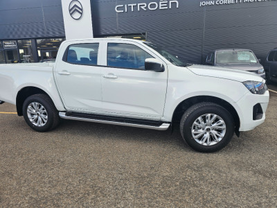 2025 Isuzu D-MAX