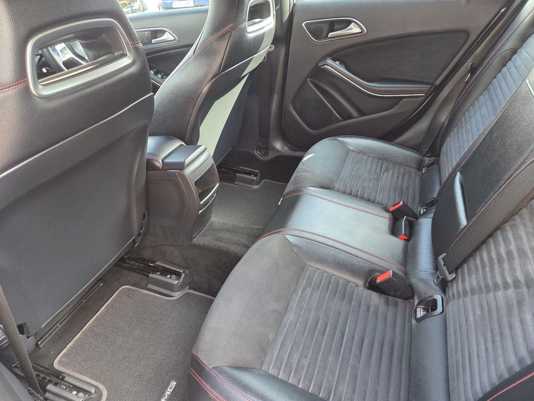 2013 Mercedes-Benz A 180