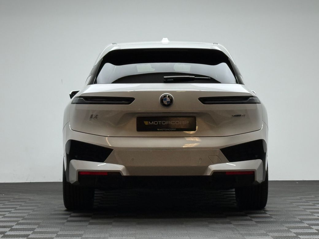 2024 BMW iX