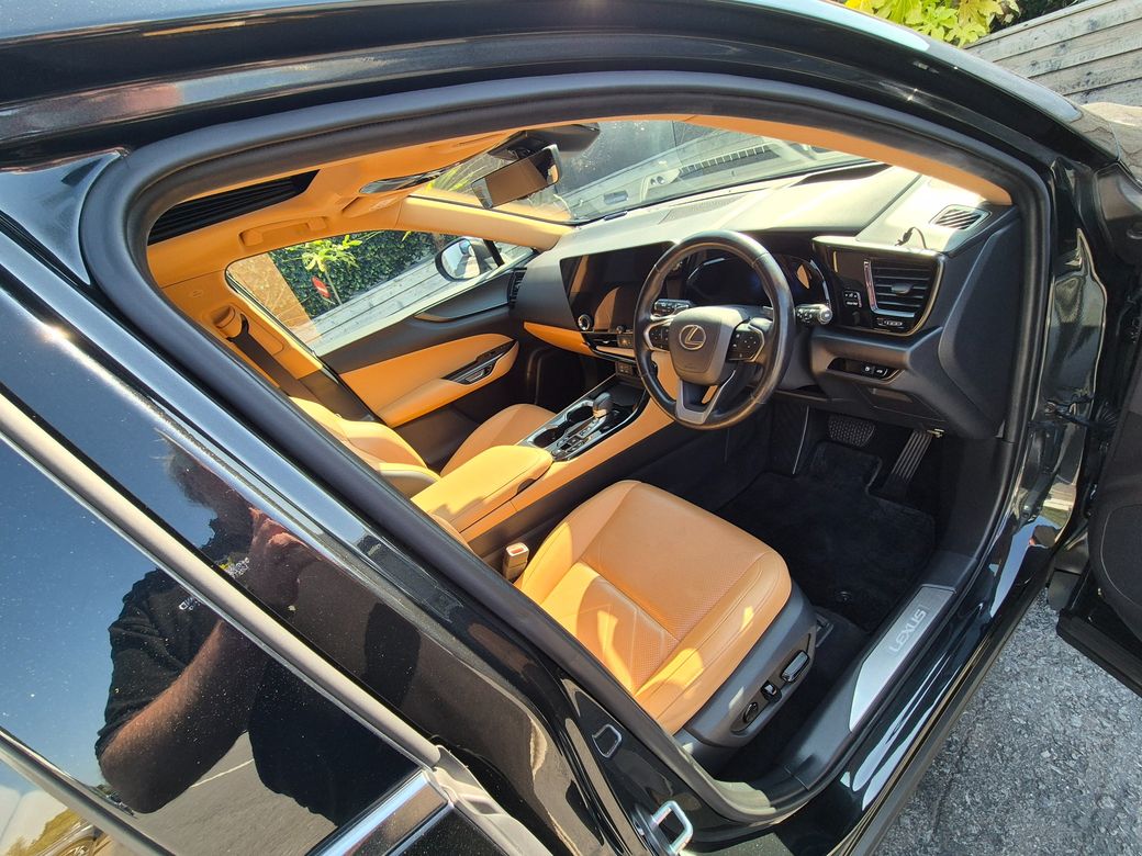 2023 Lexus NX 450H+
