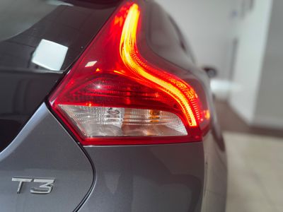 2019 Volvo V40