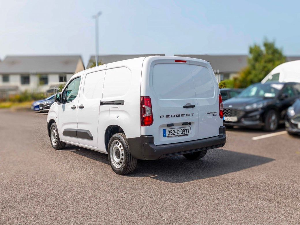 2025 Peugeot Partner