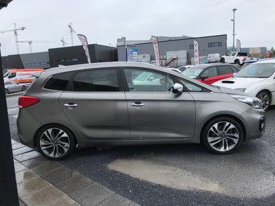 2017 Kia Carens