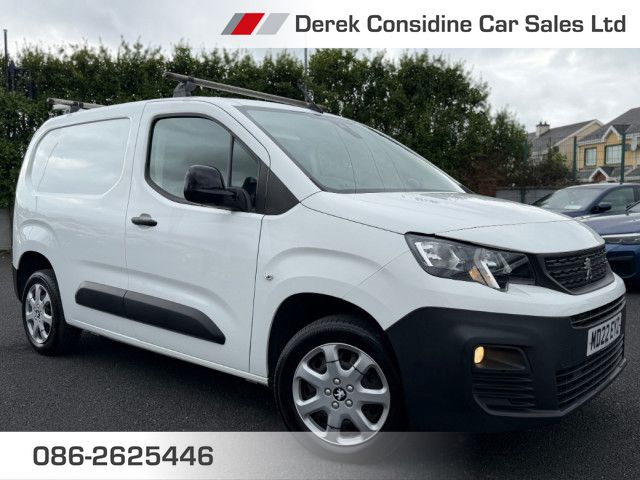 vehicle for sale from Derek Considine Car Sales Ltd