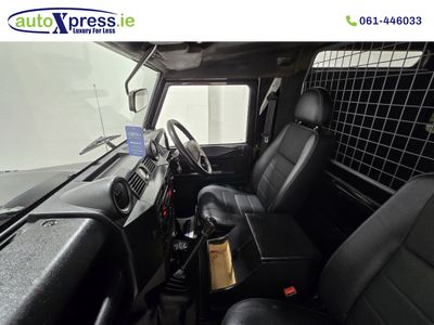 2014 Land Rover Defender 90