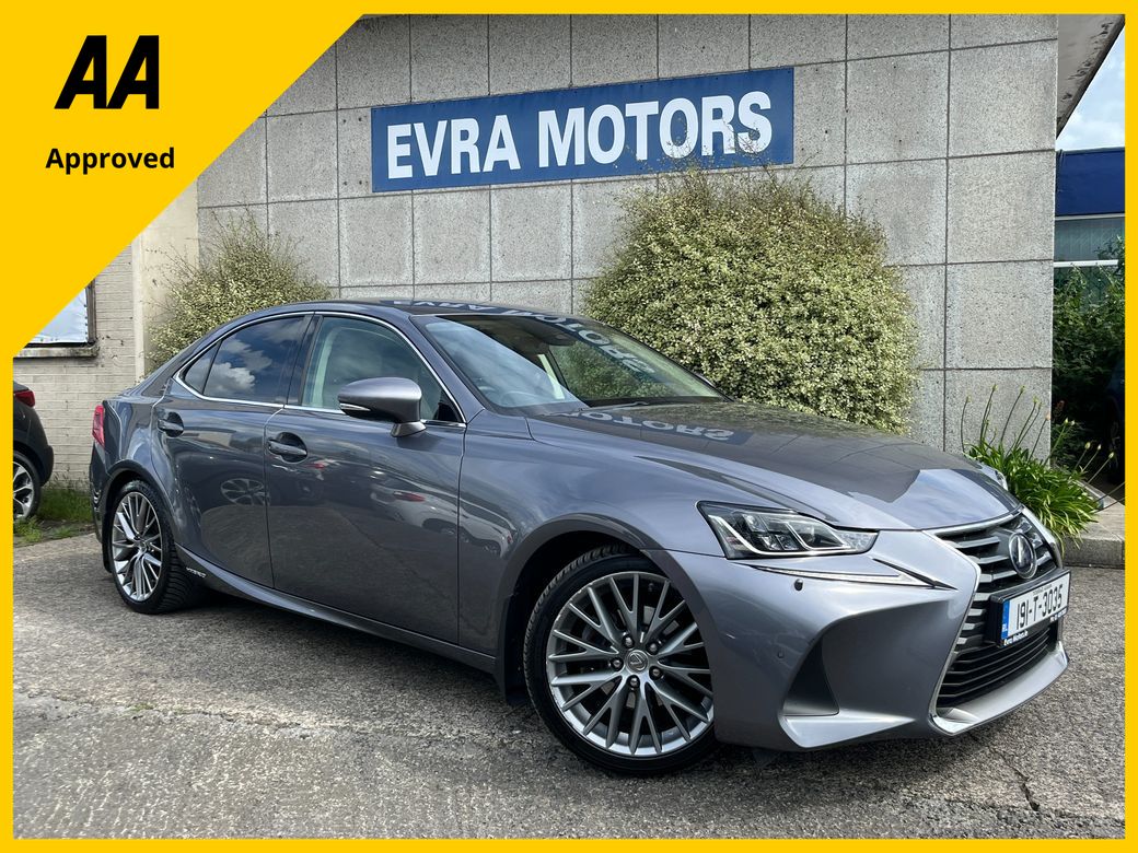 2019 Lexus IS 300h