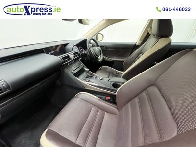 2019 Lexus IS 300h