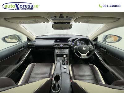 2019 Lexus IS 300h