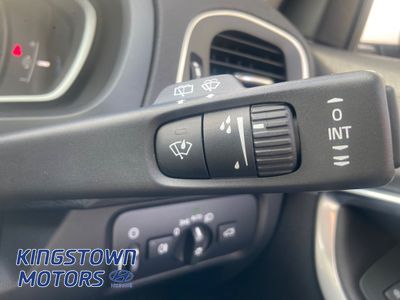 2016 Volvo V40