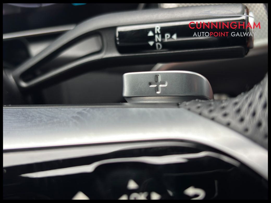 2025 Mercedes-Benz GLC Class