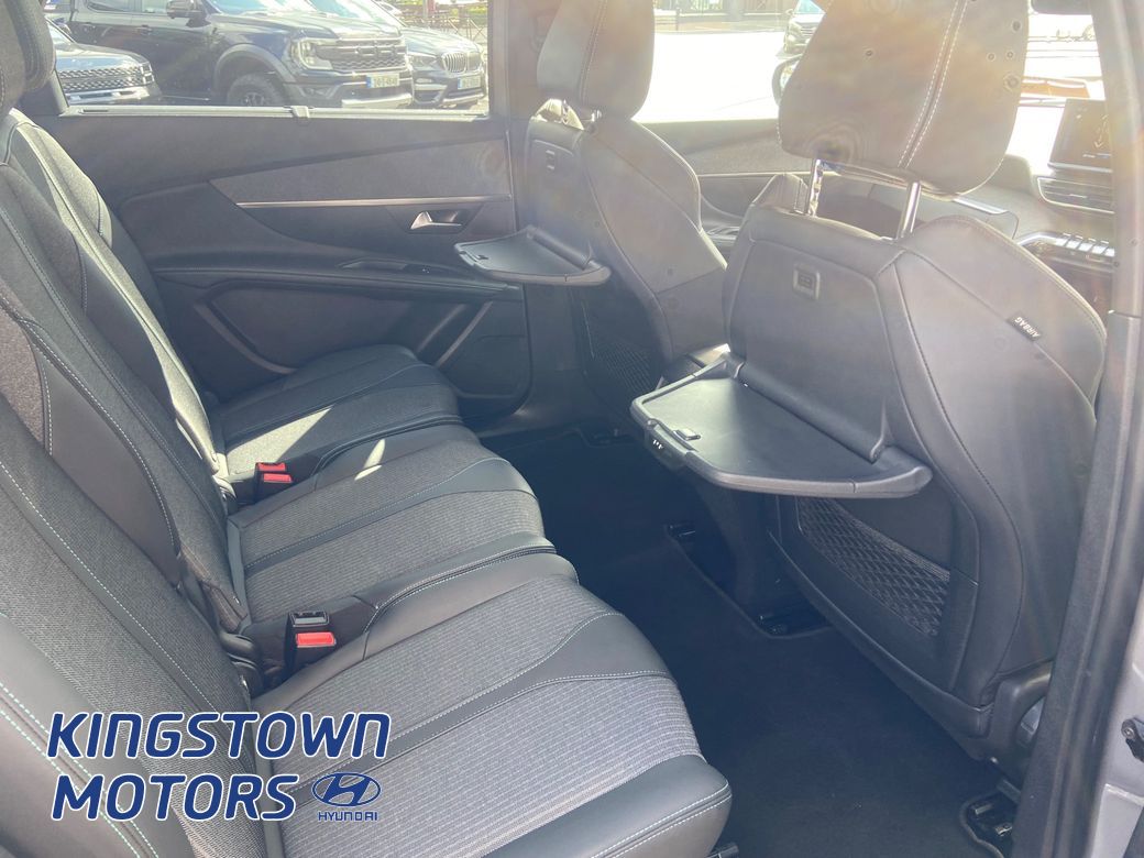 2023 Peugeot 5008