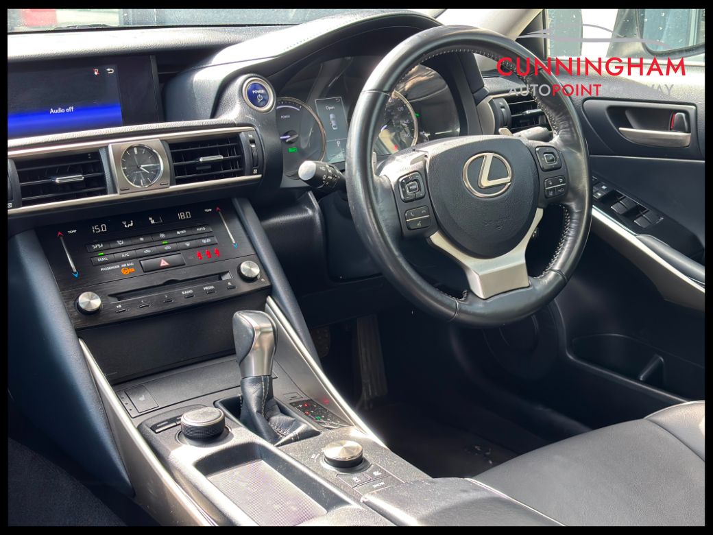 2018 Lexus IS 300h