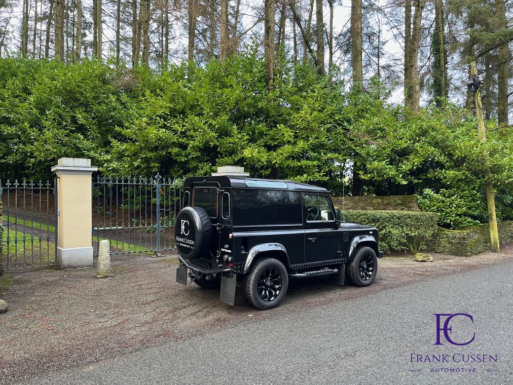 2014 Land Rover Defender 90