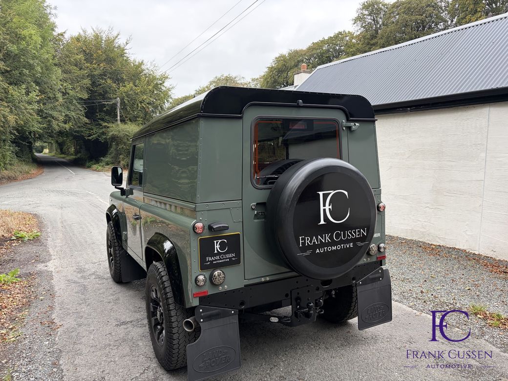 2015 Land Rover Defender 90