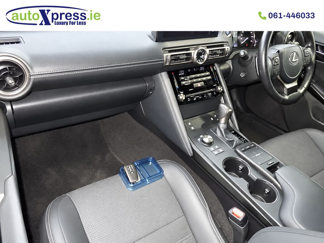 2021 Lexus IS 300h