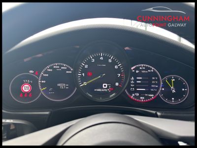 2022 Porsche Panamera