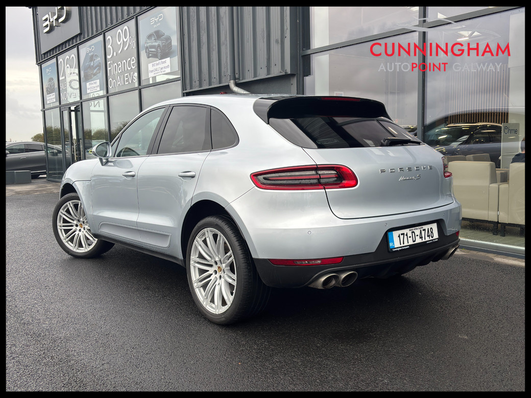 2017 Porsche Macan