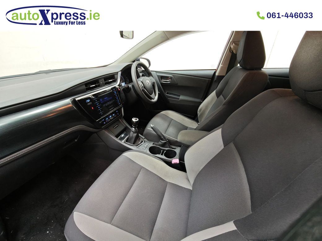 2016 Toyota Auris