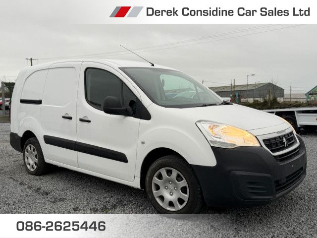 vehicle for sale from Derek Considine Car Sales Ltd