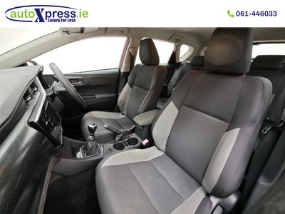 2016 Toyota Auris