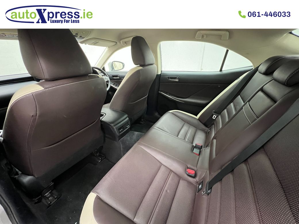 2019 Lexus IS 300h