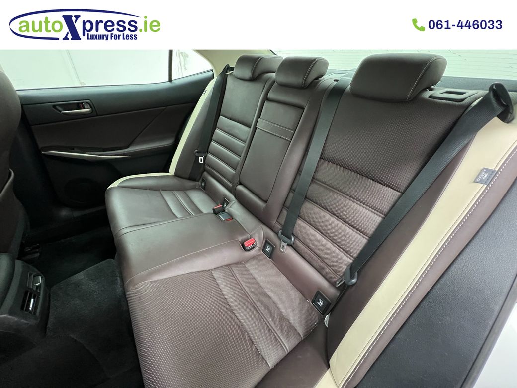 2019 Lexus IS 300h