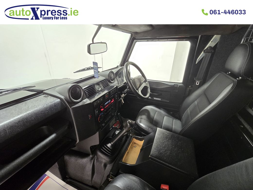 2014 Land Rover Defender 90