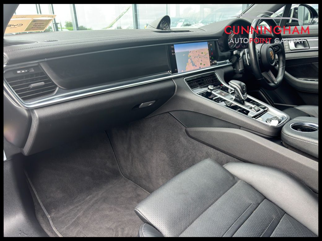 2022 Porsche Panamera