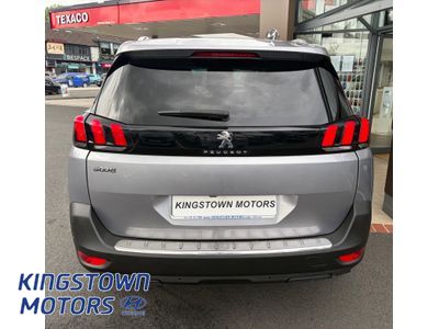 2021 Peugeot 5008