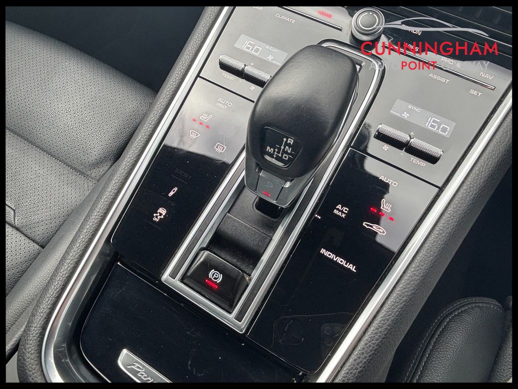 2022 Porsche Panamera