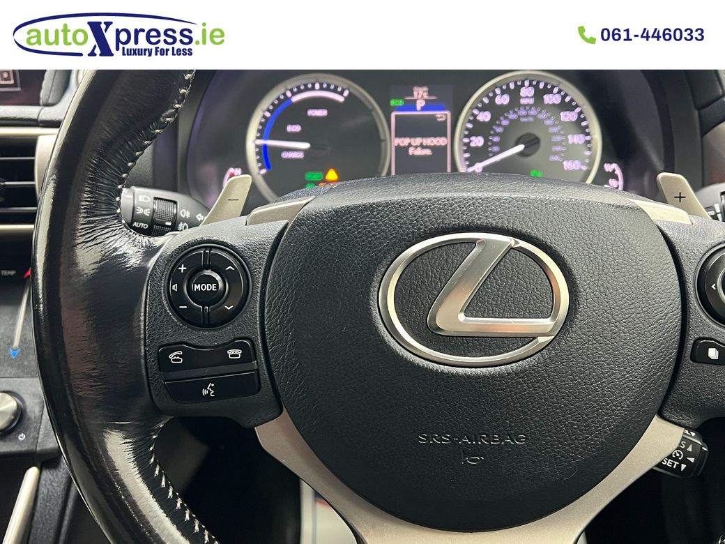 2015 Lexus IS 300h
