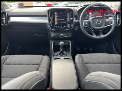 2022 Volvo XC40