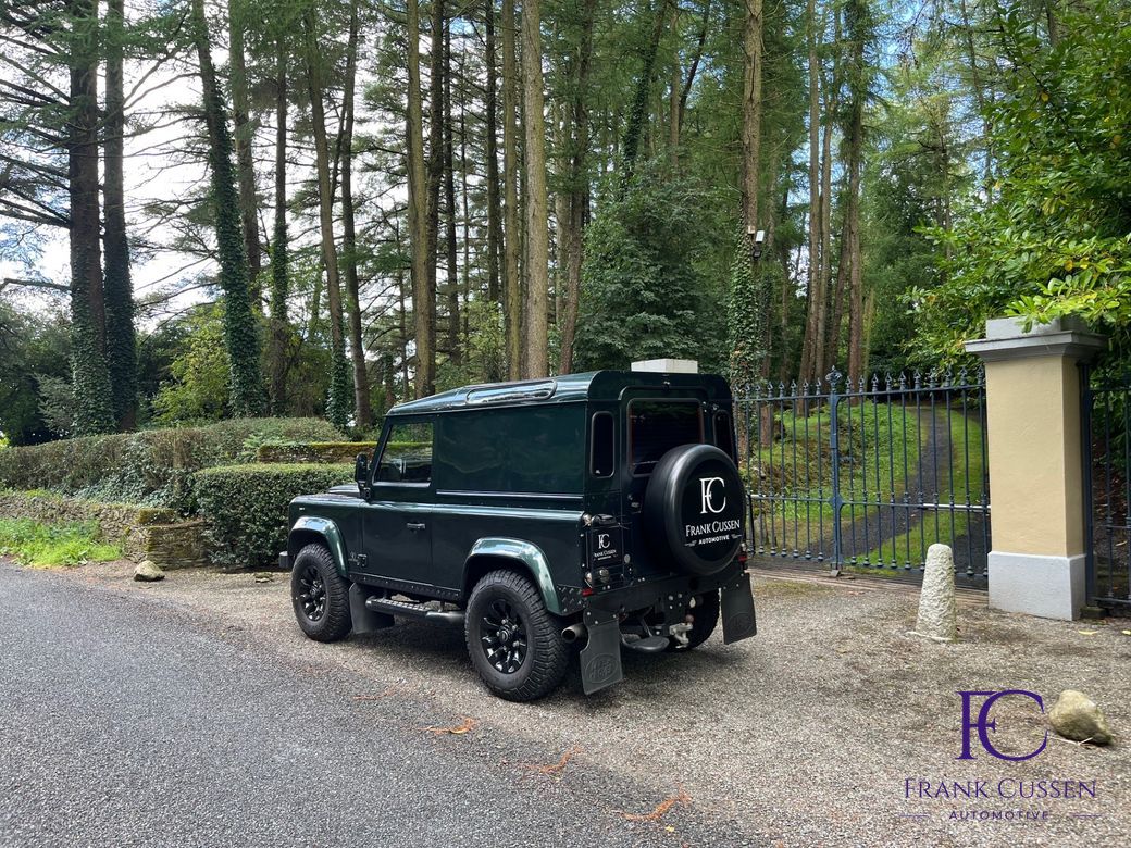 2010 Land Rover Defender 90