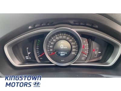 2016 Volvo V40