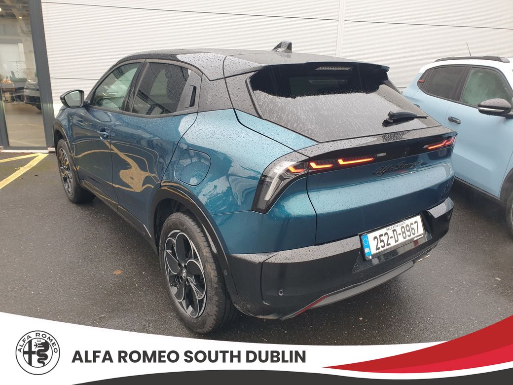 2025 Alfa Romeo Junior