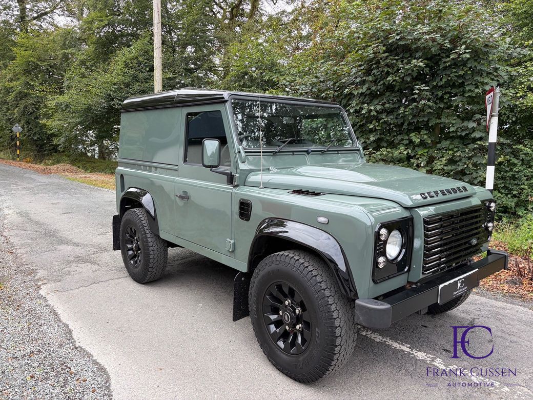 2015 Land Rover Defender 90