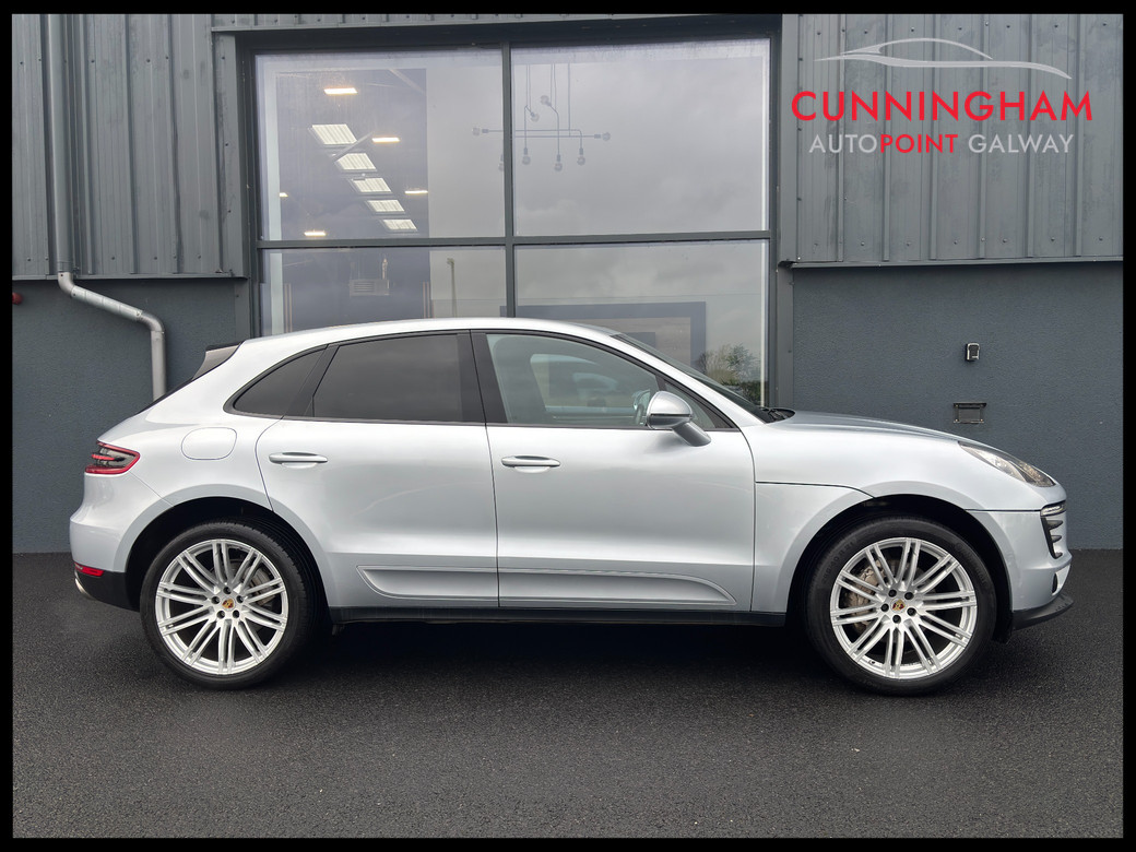 2017 Porsche Macan
