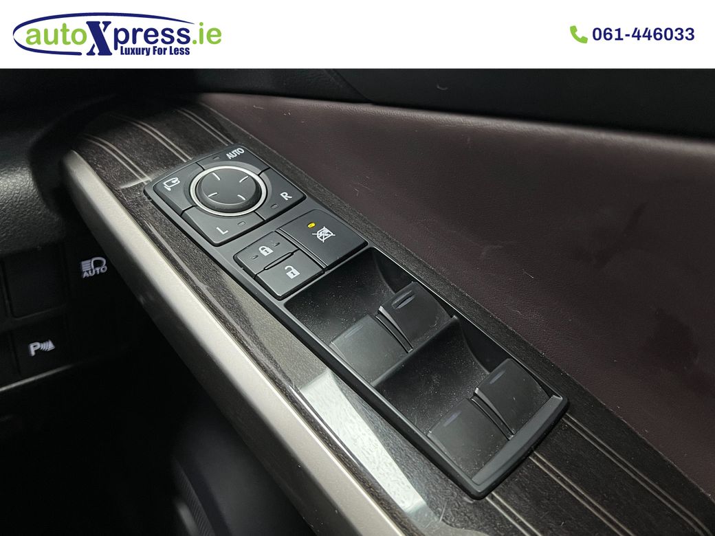 2019 Lexus IS 300h