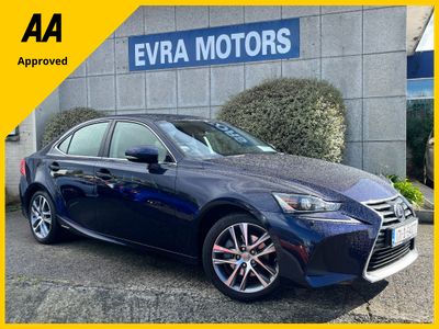 2017 Lexus IS 300h