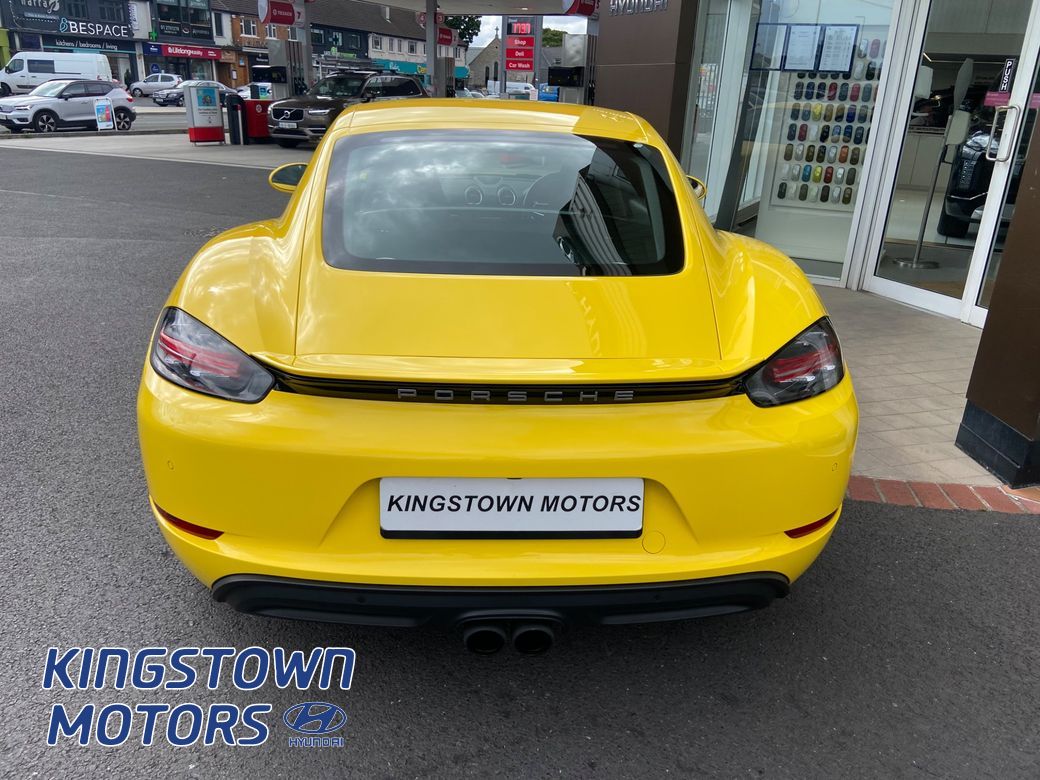 2017 Porsche Cayman