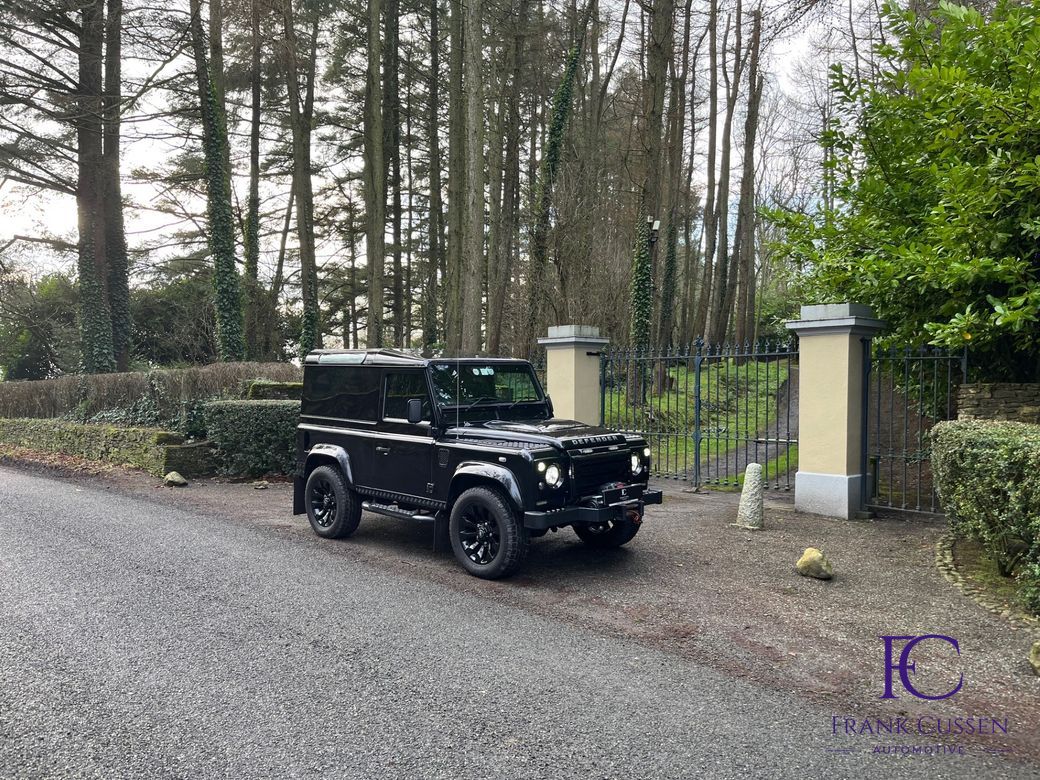 2014 Land Rover Defender 90