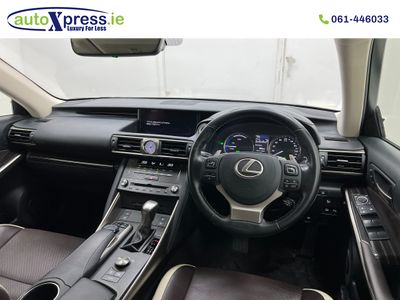 2019 Lexus IS 300h