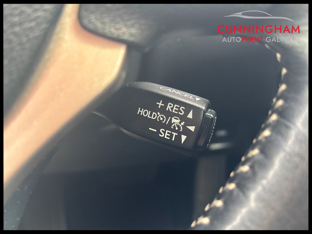 2018 Lexus IS 300h