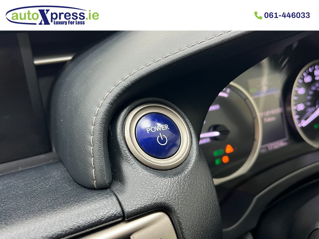 2015 Lexus IS 300h